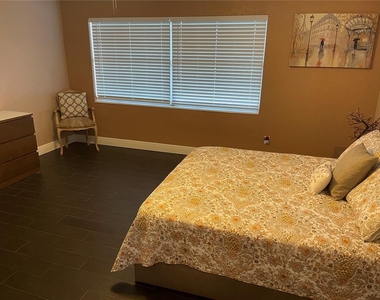 2101 Palm Boulevard - Photo Thumbnail 8