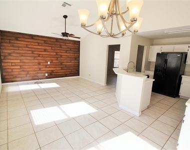 1309 Black Willow Trail - Photo Thumbnail 6