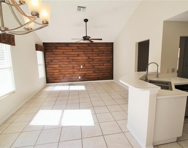 1309 Black Willow Trail - Photo Thumbnail 5