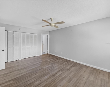 600 Fairways Circle - Photo Thumbnail 8