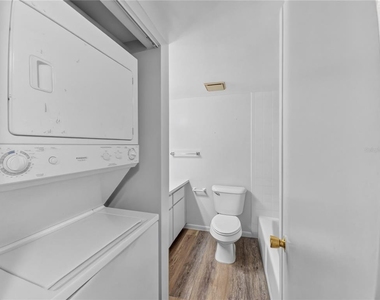 600 Fairways Circle - Photo Thumbnail 12