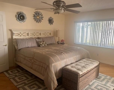 9015 Sw 96th Terrace - Photo Thumbnail 12