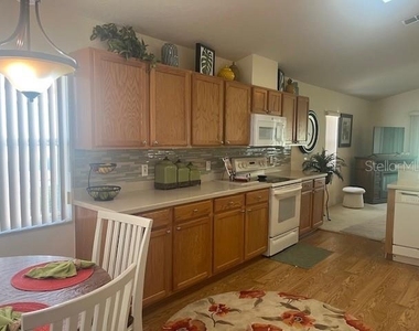 9015 Sw 96th Terrace - Photo Thumbnail 3