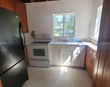 962 Ne 5th Street - Photo Thumbnail 7