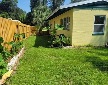 962 Ne 5th Street - Photo Thumbnail 2