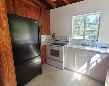 962 Ne 5th Street - Photo Thumbnail 6