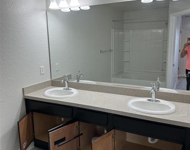 4500 Sw 52nd Circle - Photo Thumbnail 14
