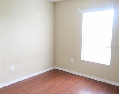105 Owenshire Circle - Photo Thumbnail 10