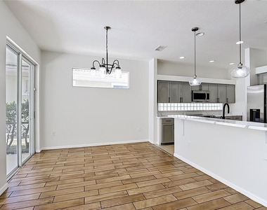 2944 Sunset Vista Boulevard - Photo Thumbnail 6
