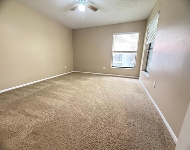 4714 Sutton Terrace - Photo Thumbnail 16