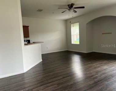 6638 S Goldenrod Road - Photo Thumbnail 5