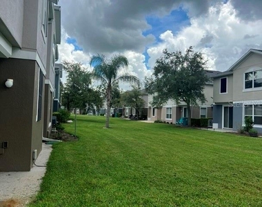 6638 S Goldenrod Road - Photo Thumbnail 4