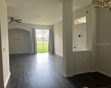 6638 S Goldenrod Road - Photo Thumbnail 6
