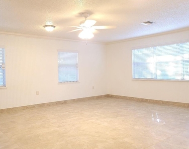 1581 Starfish Street - Photo Thumbnail 11