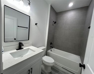 14445 Sw 42nd Terrace Road - Photo Thumbnail 8