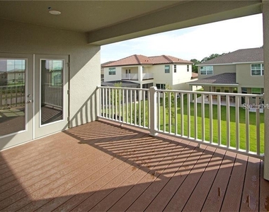 8712 Crescendo Avenue - Photo Thumbnail 7