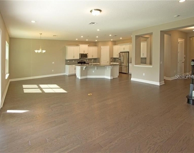 8712 Crescendo Avenue - Photo Thumbnail 3
