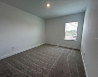 16902 Hamlin Oasis Loop - Photo Thumbnail 15