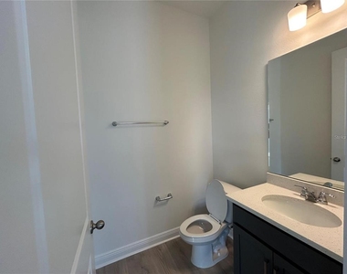 16902 Hamlin Oasis Loop - Photo Thumbnail 8