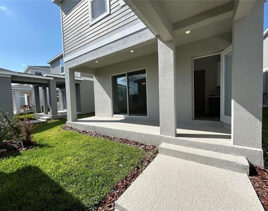 16902 Hamlin Oasis Loop - Photo Thumbnail 19