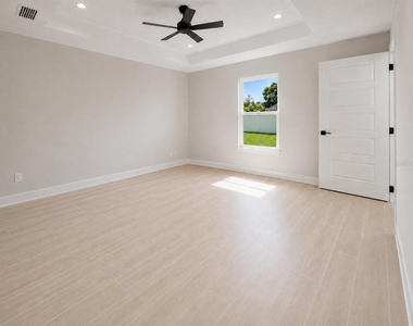 11081 Sw 107th Place - Photo Thumbnail 5