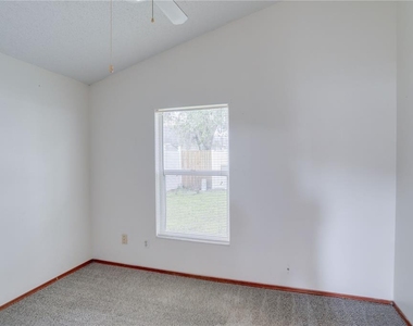 10038 Little Teak Street - Photo Thumbnail 13