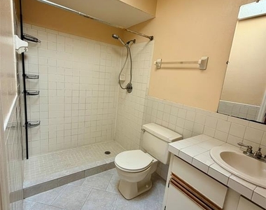 437 Wood Rose Lane - Photo Thumbnail 10