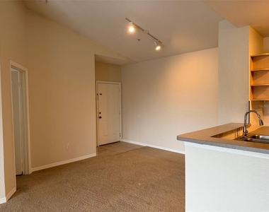 2651 Maitland Crossing Way - Photo Thumbnail 8