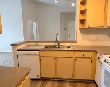 2651 Maitland Crossing Way - Photo Thumbnail 5