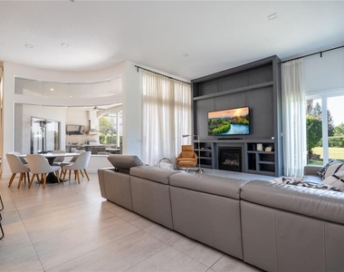 9002 Pinnacle Circle - Photo Thumbnail 12