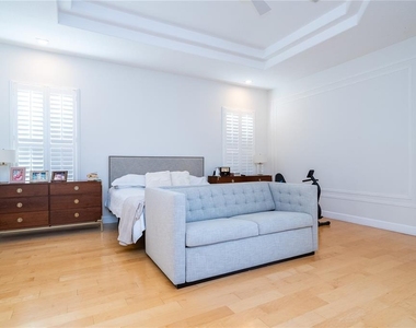9002 Pinnacle Circle - Photo Thumbnail 21