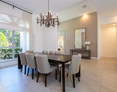 9002 Pinnacle Circle - Photo Thumbnail 8