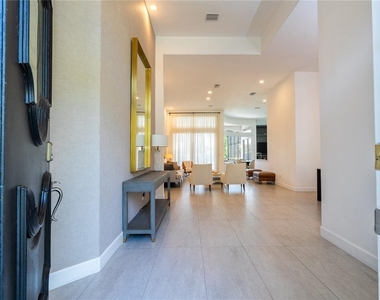 9002 Pinnacle Circle - Photo Thumbnail 5