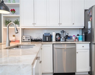 9002 Pinnacle Circle - Photo Thumbnail 18