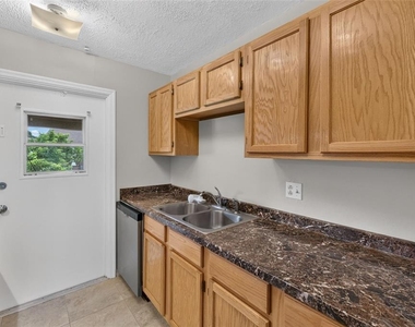 5301 Hansel Avenue - Photo Thumbnail 21
