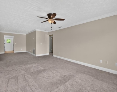 5301 Hansel Avenue - Photo Thumbnail 10