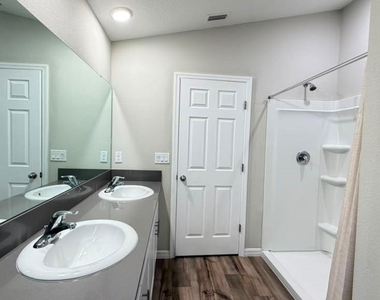 4904 Mainsail Street - Photo Thumbnail 19