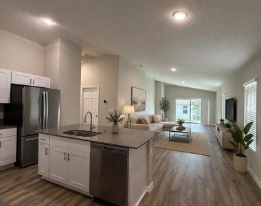 4904 Mainsail Street - Photo Thumbnail 3