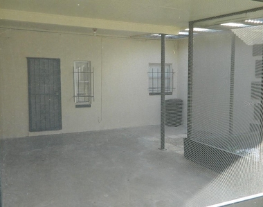 944 Kensington Drive - Photo Thumbnail 22
