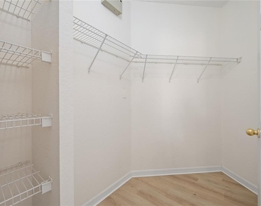 3593 Conroy Road - Photo Thumbnail 17