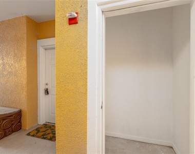 3593 Conroy Road - Photo Thumbnail 21