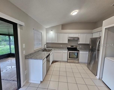 10148 Pink Carnation Court - Photo Thumbnail 9