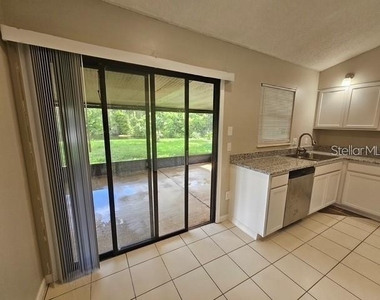 10148 Pink Carnation Court - Photo Thumbnail 7