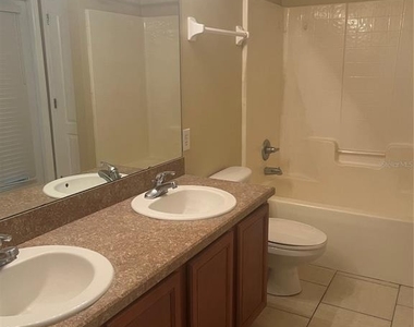 375 Maudehelen Street - Photo Thumbnail 10