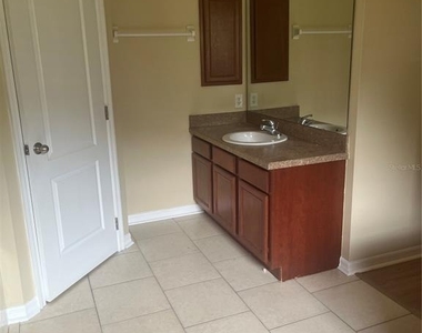 375 Maudehelen Street - Photo Thumbnail 12