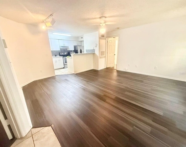 2201 Metropolitan Way - Photo Thumbnail 1
