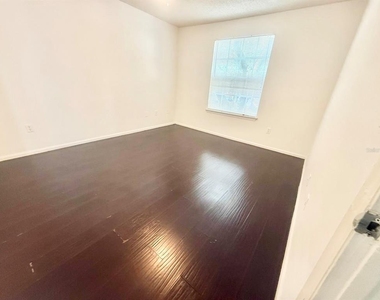 2201 Metropolitan Way - Photo Thumbnail 4