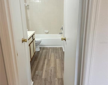 1089 S Hiawassee Road - Photo Thumbnail 6