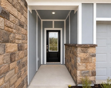 817 House Boulevard - Photo Thumbnail 1