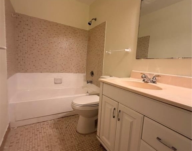 423 Sheoah Boulevard - Photo Thumbnail 11